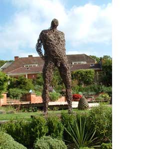 Somerset Man willow sculpture by Serena de la Hey